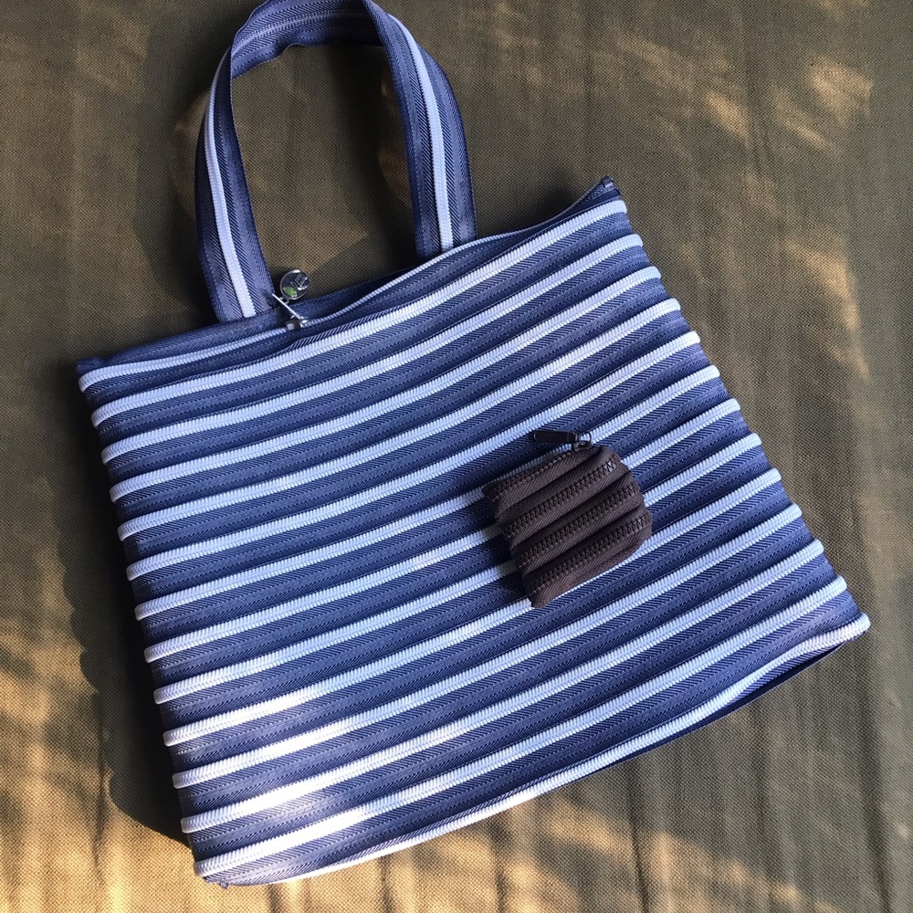 2 Continuous Zipper Bags